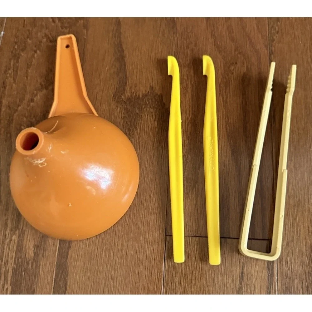 Lot of 4 VTG Tupperware Gadgets 2 Citrus Peelers Toast Tongs Large Funnel
